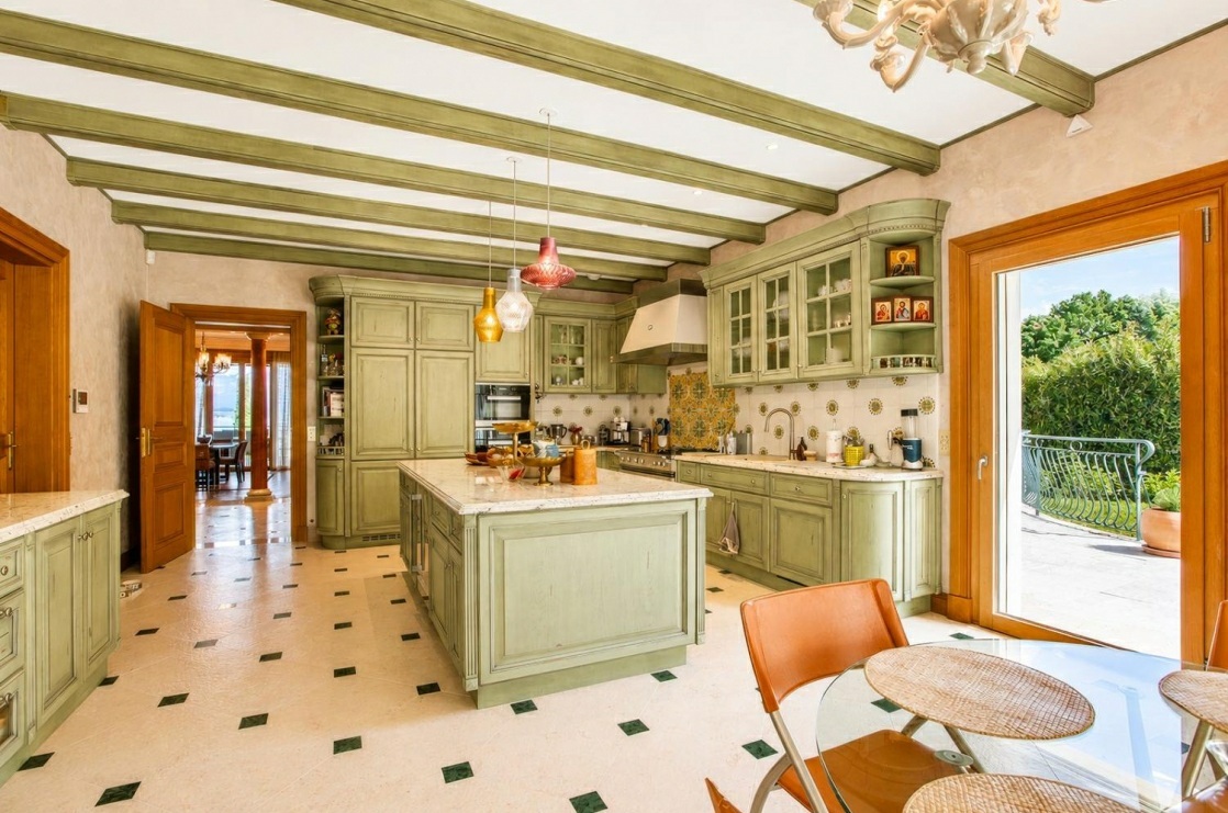 The Lakeside Villa photo 4