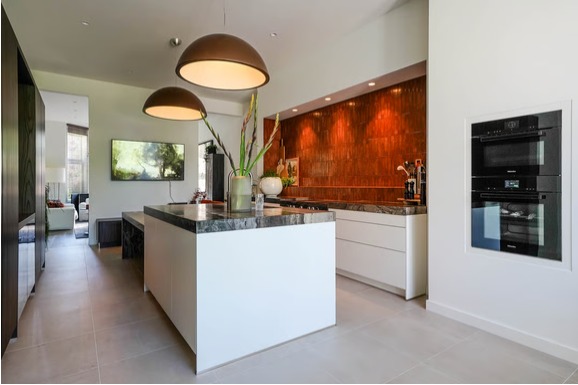 A Grand Townhouse photo 2